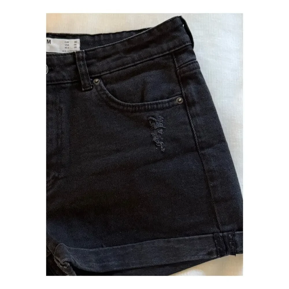 Bershka Jean Shorts Womens Size 6 Black Denim Cuffed Distressed Zip Close 28
